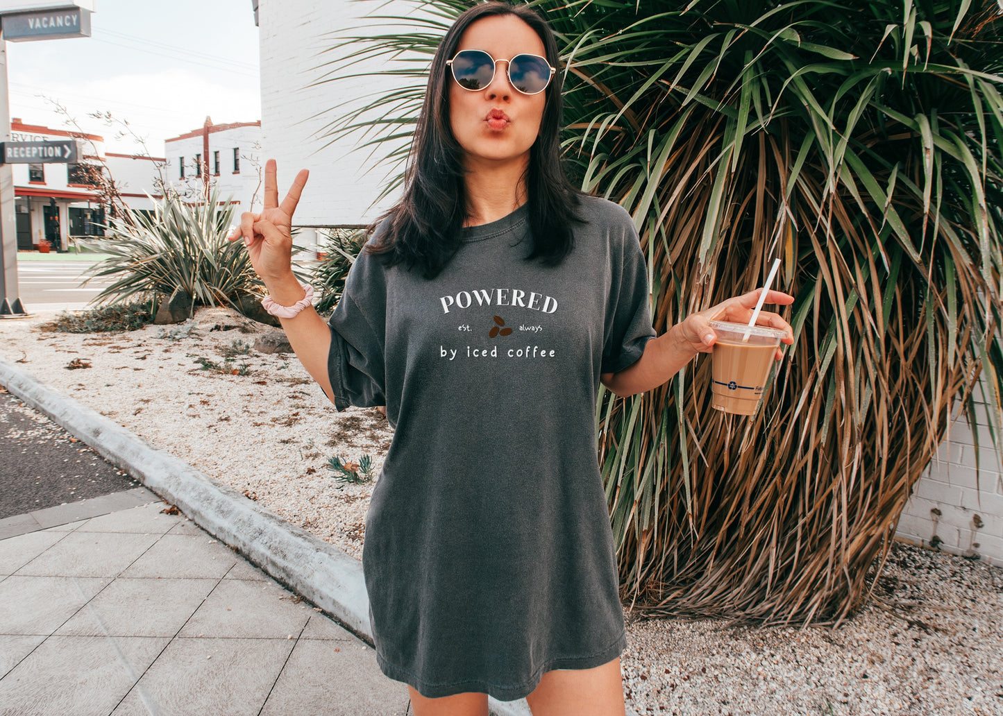 Tee-shirt Powered by coffee