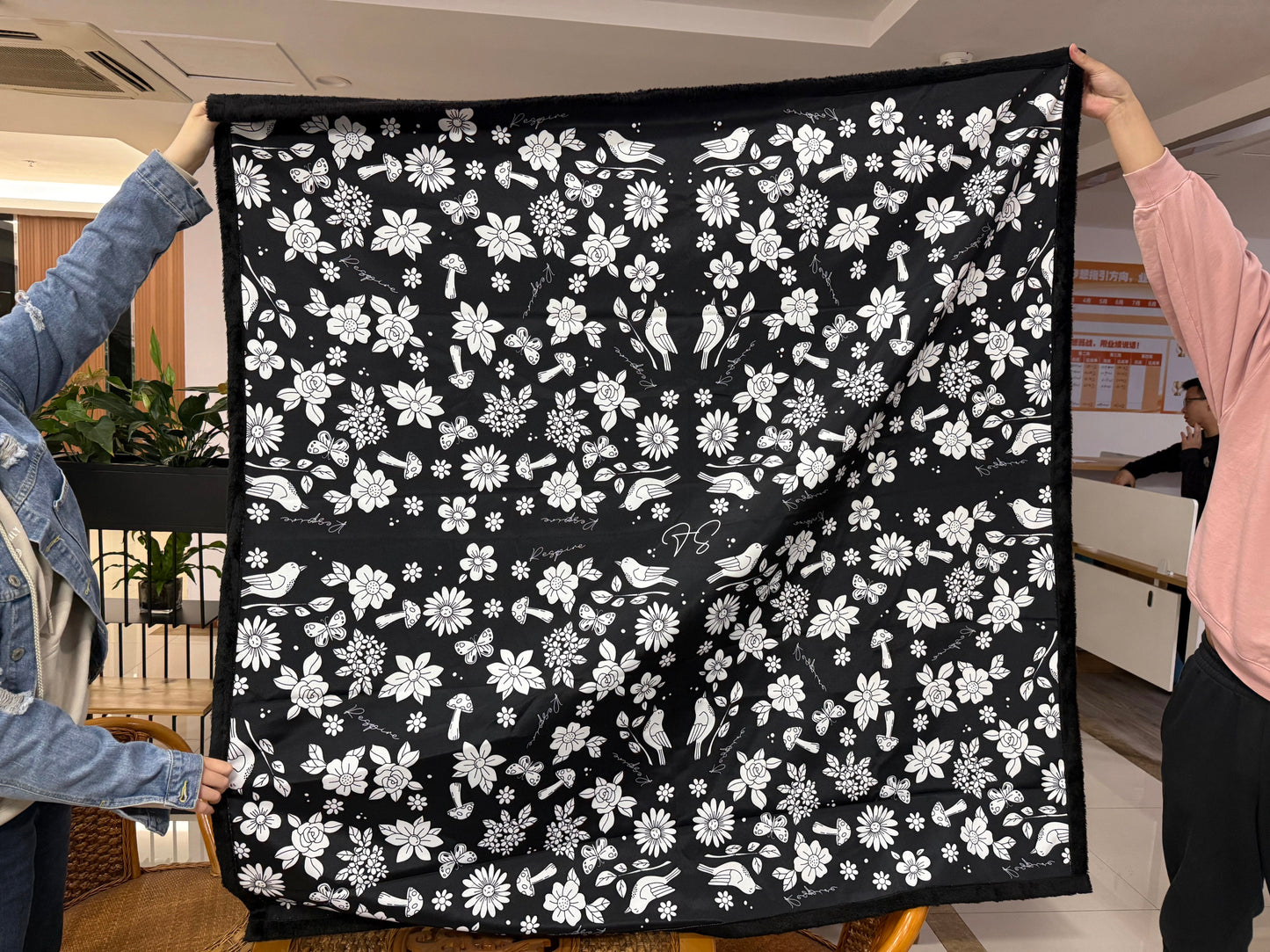 PRÉ-VENTE Doudou à colorier